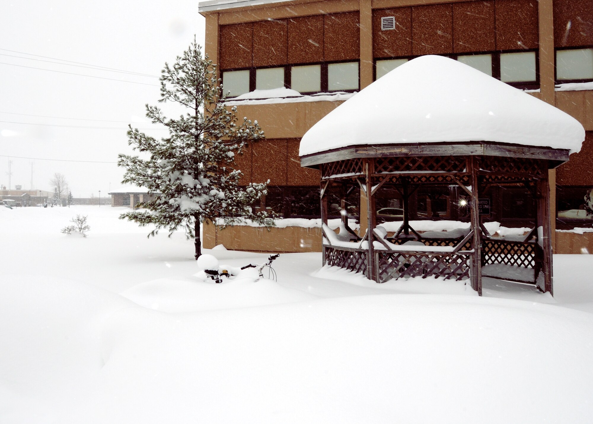 The winter snow piles high around building 800, January 5, 2010, Niagara Falls Air Reserve Station, Niagara Falls NY. (U.S. Air Force photo by Staff Sgt. Stephanie Clark)