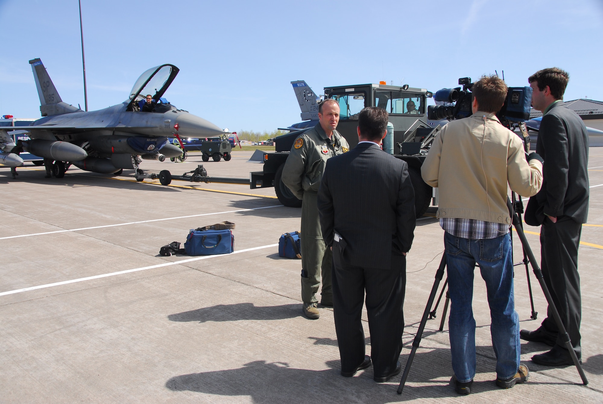 開催中セール一覧 New F-16s arrive at the 148th Fighter Wing > Spangdahlem Air その他
