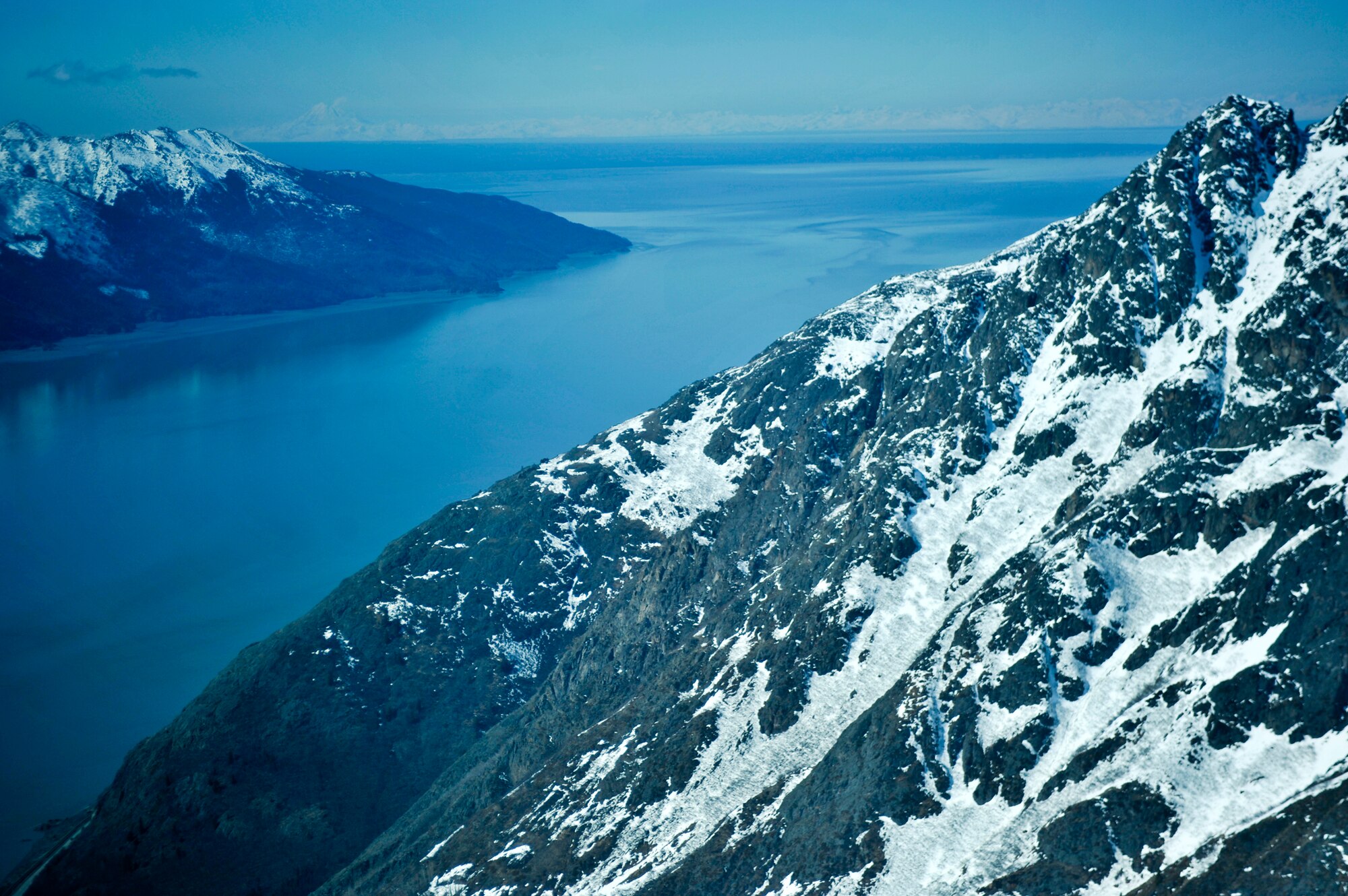 ELMENDORF AIR FORCE BASE, Alaska – Members from Elmendorf’s Aero Club have the opportunity to take advantage of seeing some of the best Alaskan outdoor sights. (Air Force photo by Airman 1st Class Christopher Gross)