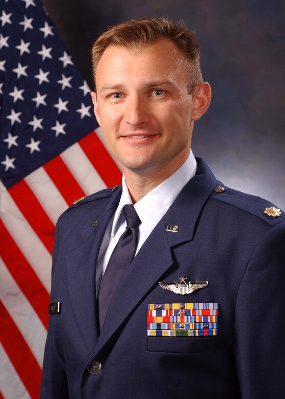 Major Darren E. Bates, Altus AFB award winner! (U.S. Air Force Photo/Senior Airman Marianne E. Lane) 