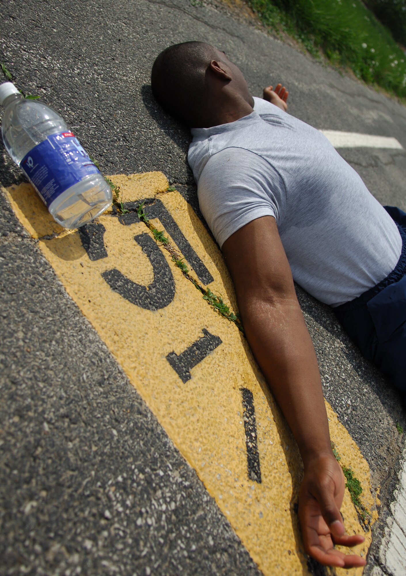 SCOTT AIR FORCE BASE, Ill. -- Stay fit all year dont over do it, Airmen are encouraged to start out gradually setting monthly goals is better than a two year goal. (U.S. Air Force photo by Senior Airman Ryan Crane) 