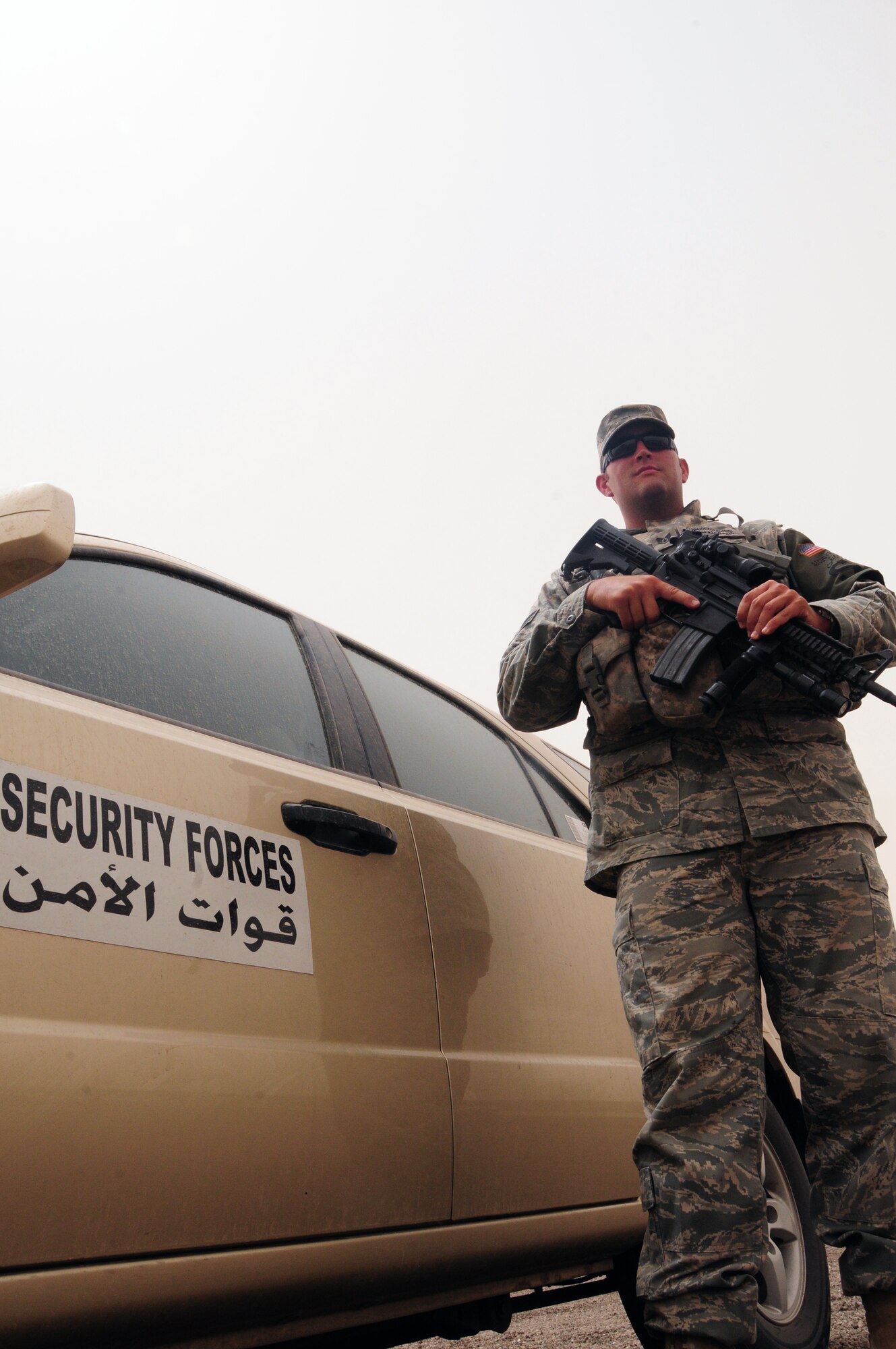 Airmen secure Air Force's busiest aerial port of debarkation > U.S. Air