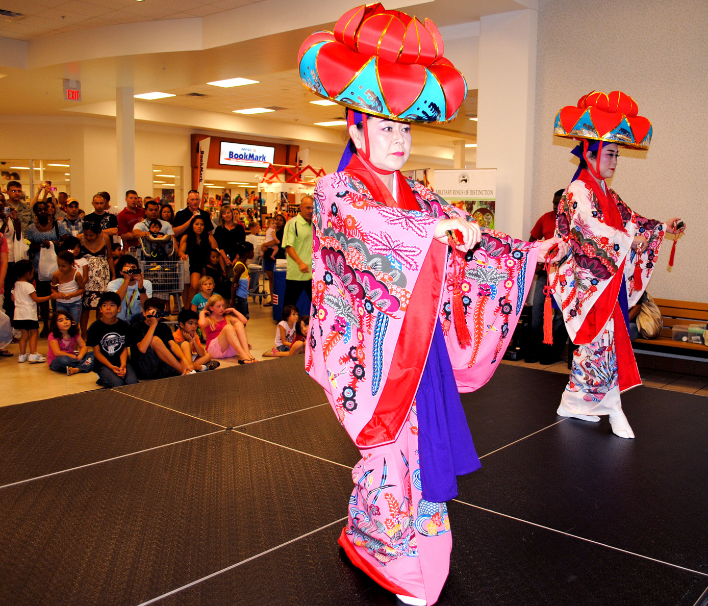 AAFES celebrates BX parking lot expansion > Kadena Air Base > News