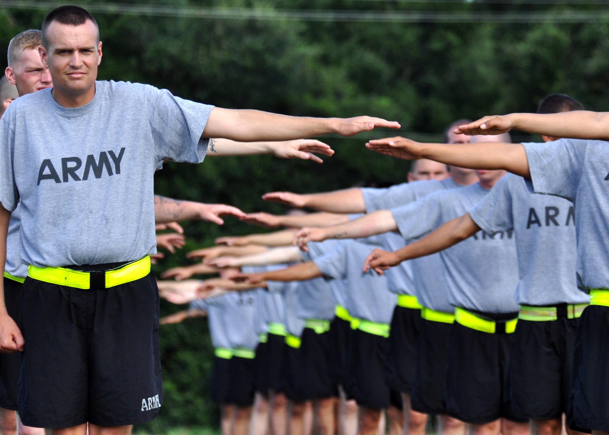 Army Explosive Ordnance Disposal students spread out prior to beginning their afternoon physical training session at Eglin Air Force Base, Fla.  The 450 members of Bravo Company exercise four days a week after EOD classes end.  Combined with Alpha Company, there are approximately 750 Soldiers in stages of training at the 35-week Navy EOD course located at Eglin.  (U.S. Air Force photo/Tech Sgt. Cheryl Foster.)  