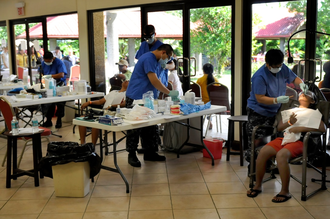 U.S. Navy sailors from the USS Blue Ridge, Naval Hospital Yokosuka and