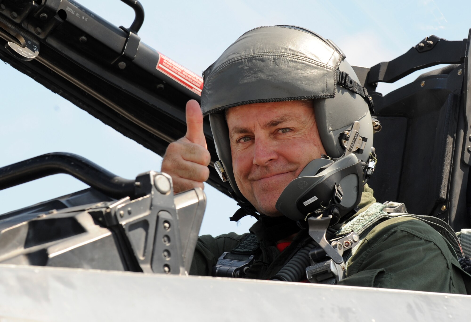 MOUNTAIN HOME AIR FORCE BASE, Idaho -- Don Hall, Twin Falls mayor, gives a thumbs up before an incentive flight in an F-15E Strike Eagle July 29. (U.S. Air Force photo by Airman 1st Class Debbie Lockhart)