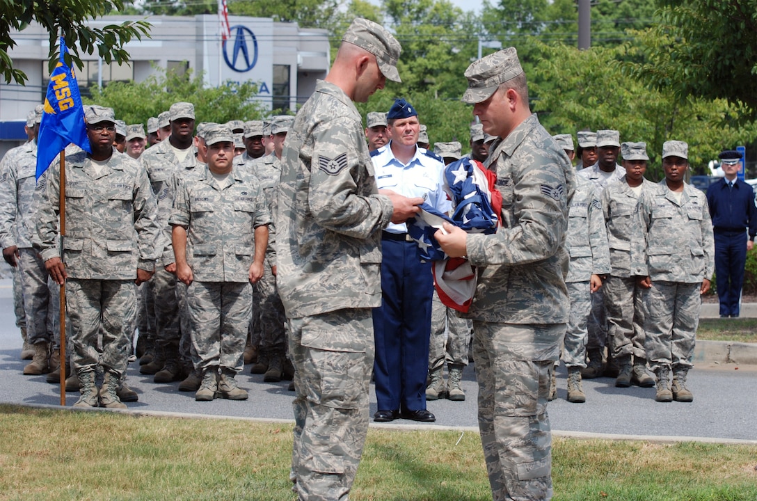 Retreat, 94th Airlift Wing LRS