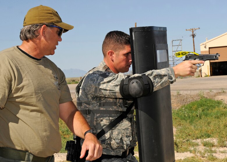 Get Wallpaper Holloman Defenders Train With Fbi U S Air Force Article Display For Free