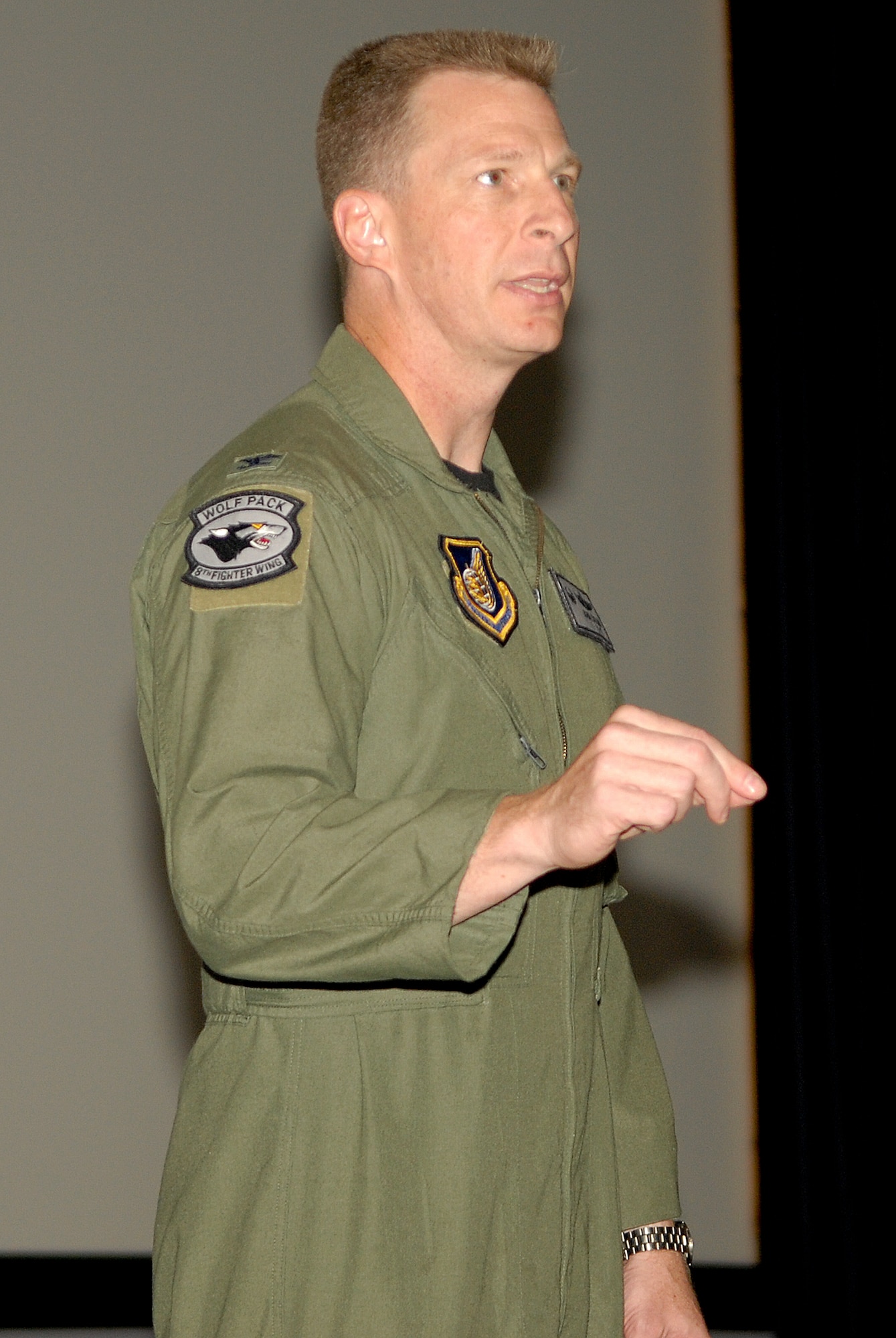 KUNSAN AIR BASE, Republic of Korea  --  Col. John Dolan, 8th Fighter Wing commander, speaks to Airmen during a commander’s call here Aug. 13. This was Colonel Dolan’s first commander’s call since taking command. (U.S. Air Force photo/Senior Airman Ciara Wymbs)  