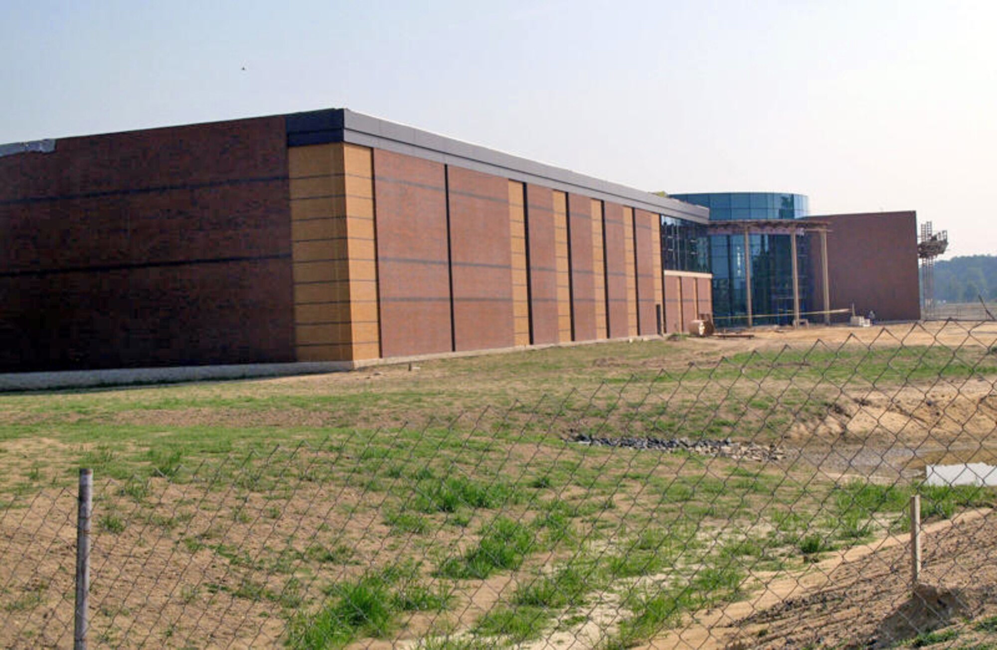 A new building under construction at Fort Meade, Md., will accommodate Defense Media Activity employees as part of the 2005 Base Realignment and Closure Plan. It's among millions of dollars in construction dotting the Fort Meade landscape as Defense Department officials prepare to meet the September 2011 BRAC implementation deadline. (Defense Department photo/Donna Miles)