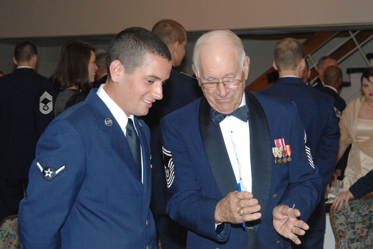 Eighth Chief Master Sergeant of the Air Force visits Pope > Air ...