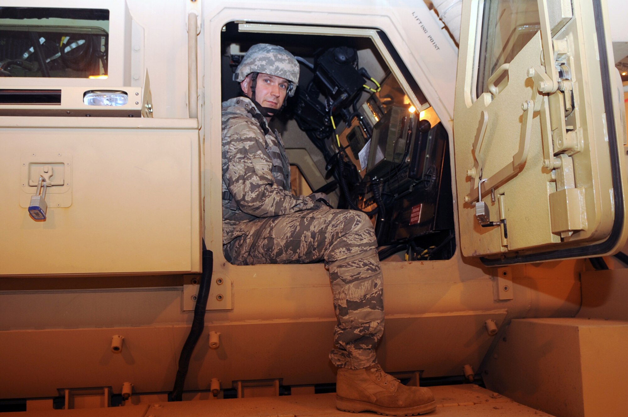 Tech. Sgt. Stephen R. Hunter Jr. is one of the Air Force?s 12 Outstanding Airmen of the Year for 2010. Sergeant Hunter is an explosive ordnance disposal craftsman with the 944th Civil Engineer Squadron at Luke Air Force Base, Ariz. (Courtesy photo)

