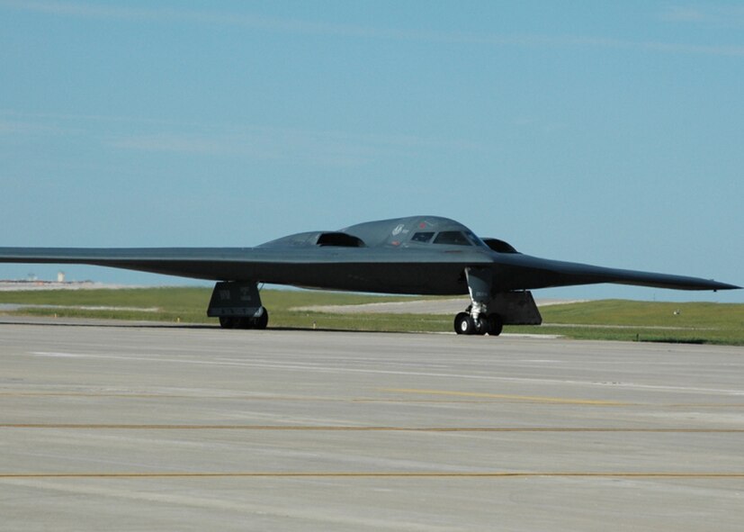 Lt. Col. Michael Pyburn, 131st Bomb Wing, Missouri Air National Guard, taxis a B-2 Spirit back to the hangar after achieving 1,000 flying hours, August 15, at Whiteman AFB, Mo. Pyburn joins an elite group of 131st Bomb Wing Missouri Air National Guard pilots: Lt. Col. Michael Means who achieved this milestone almost three years ago while on active duty; Lt. Col. Rhett Binger, June 2009; and Maj. Jared Kennish, Oct.2009; Maj. John Avery, March 2010.  (Air Force Photo by Technical Sgt. Chris Boehlein. RELEASED)