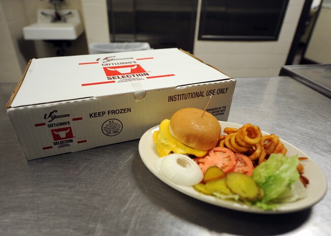 Hamburgers at the Gaylor Dining Facility just got juicier with the addition of U.S. Department of Agriculture Choice meat on the menu. (U.S. Air Force photo/Senior Airman Timothy Taylor)