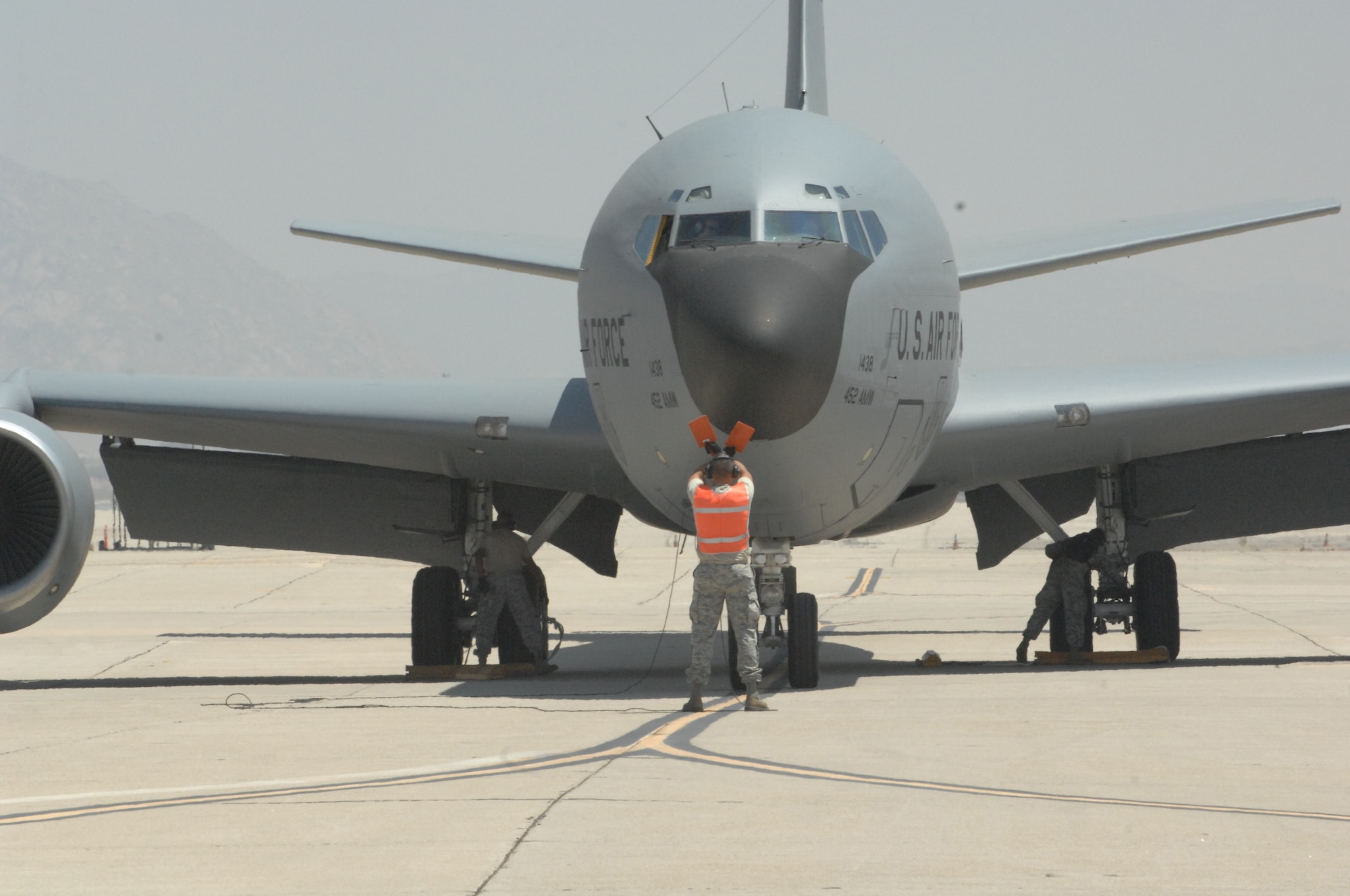 Final Flight of Lt. Col. Dave Tully, 336th Air Refueling Squadron, March Air Reserve Base, Calif. (U.S. Air Force photo by SSgt Keith Lawson)