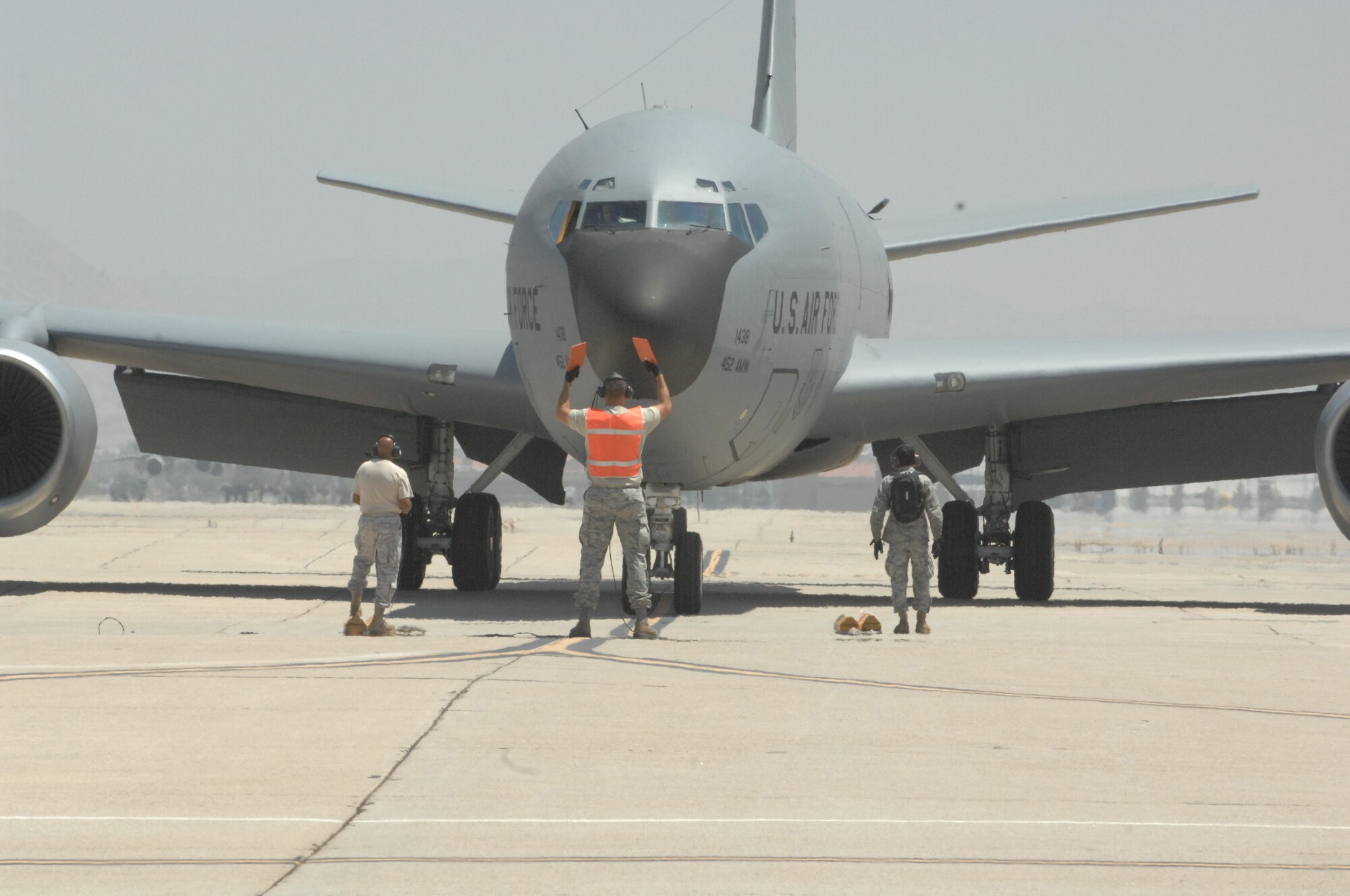 Final Flight of Lt. Col. Dave Tully, 336th Air Refueling Squadron, March Air Reserve Base, Calif. (U.S. Air Force photo by SSgt Keith Lawson)