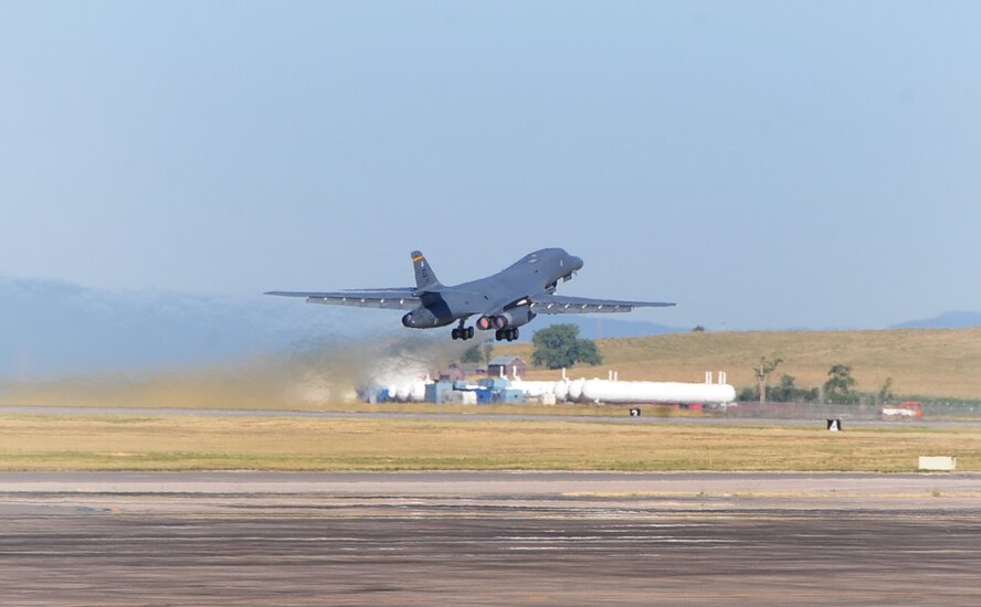 ELLSWORTH AIR FORCE BASE, S.D. -- A B-1B Lancer takes off during a phase II
operational readiness exercise, Aug. 24.  The B-1 is the backbone of America's long-range bomber force. (U.S. Air Force photo/Airman 1st Class Anthony Sanchelli)
