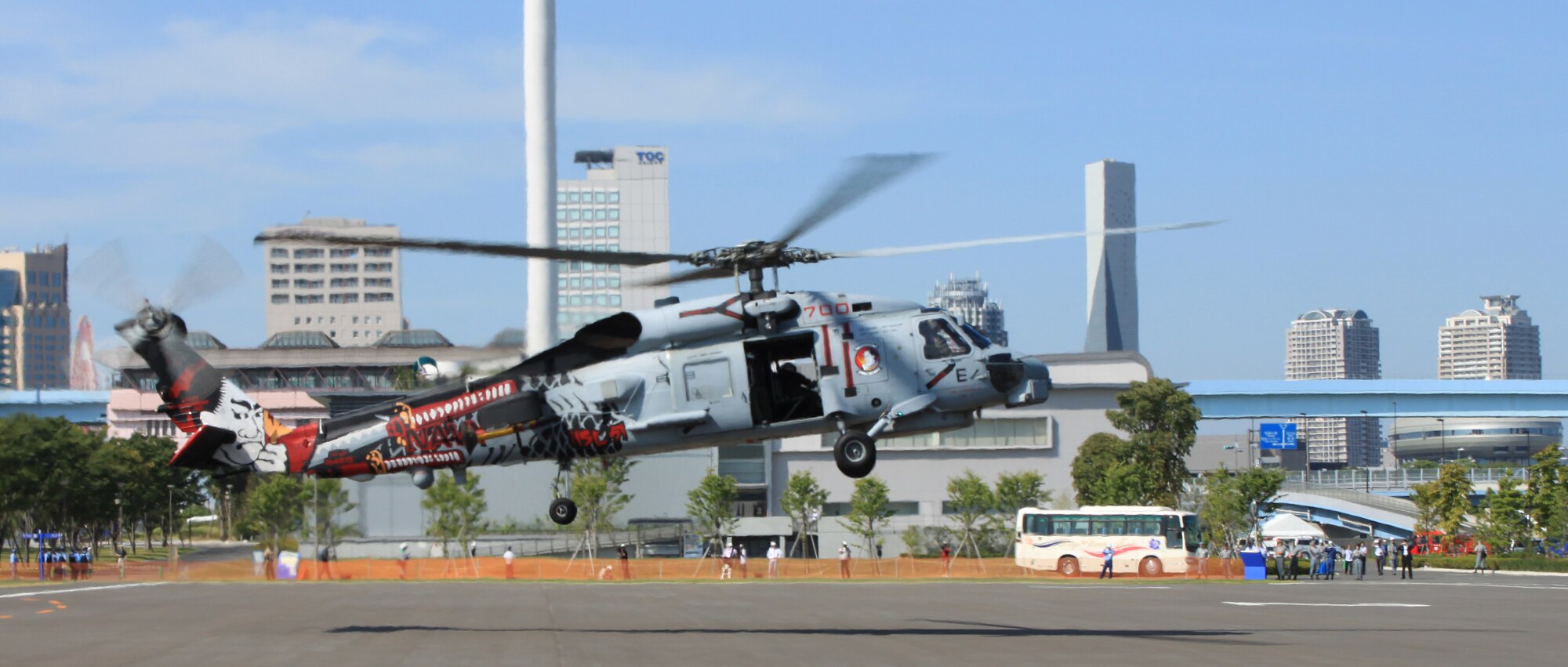 YOKOTA AIR BASE, Japan -- A Japanese Air Self Defense Force helicopter lands in downtown Tokyo as part of the TMG disaster preparedness drill, 29 Aug. The JASDF helicopter joined a U.S. Army helicopter and a Yokota UH-1 at the conclusion of the exercise, where humanitarian supplies were offloaded from each aircraft, simulating the interoperability of U.S. and Japanese government in responding to natural disasters. (courtesy photo)