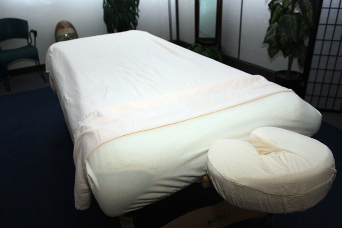The IronWorks Gym provides numerous spa services, including massages, facials, body wraps and scrubs. There are nine different massages offered, including the deep-tissue, Swedish, therapeutic, lymphatic, seitei, prenatal, sports, reflexology and hot stone. Wraps offered at the gym include the algae, green tea, grape herbal and mineral wraps.