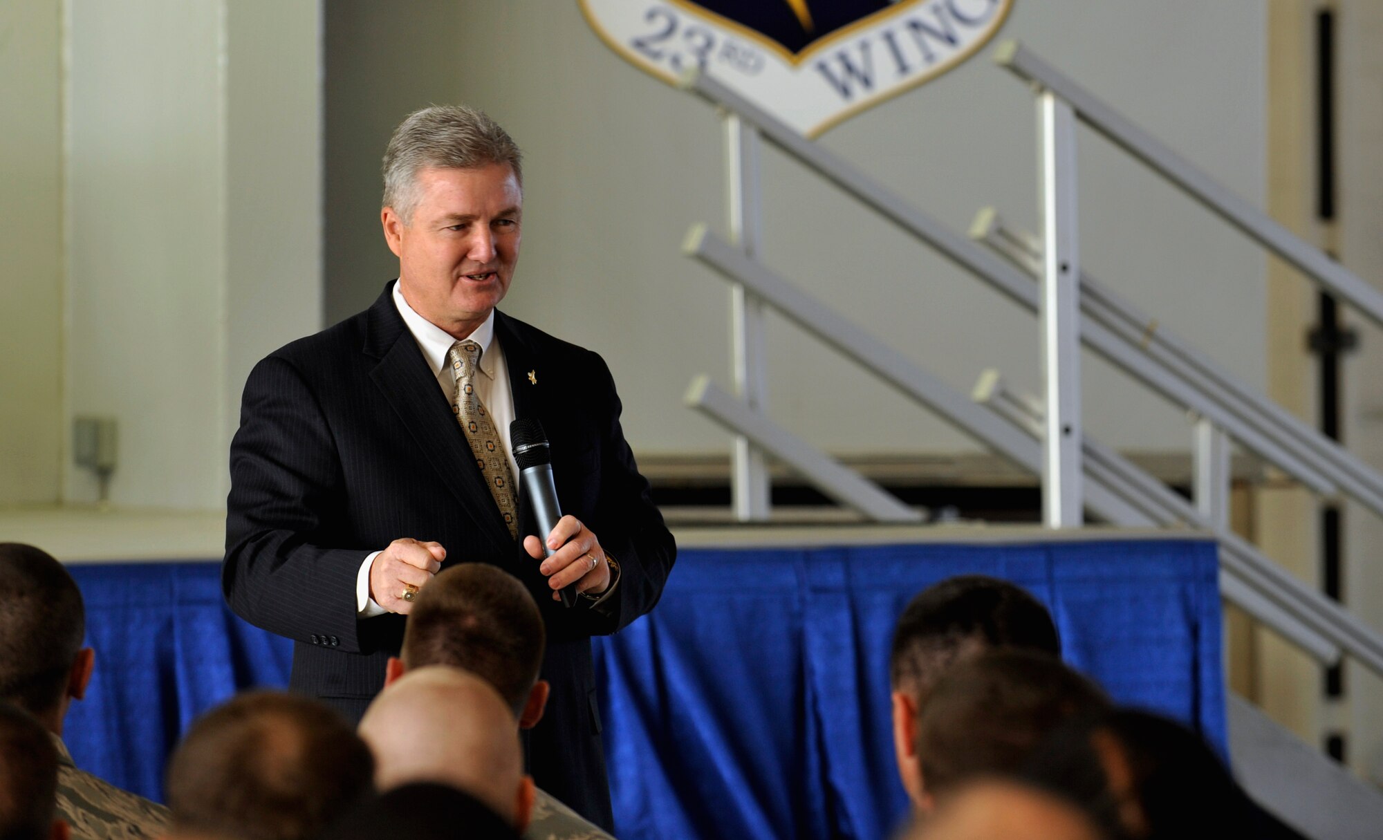 MOODY AIR FORCE BASE, Ga. --
A speech was given by Retired Chief Master Sgt. of the Air Force Gerald Murray during a chief’s call at the 41st Helicopter Maintenance Unit hangar Dec. 2. The speech included information on career development and taking care of their fellow Wingmen. (U.S. Air Force photo/Airman 1st Class Nicholas Benroth)(RELEASED)
