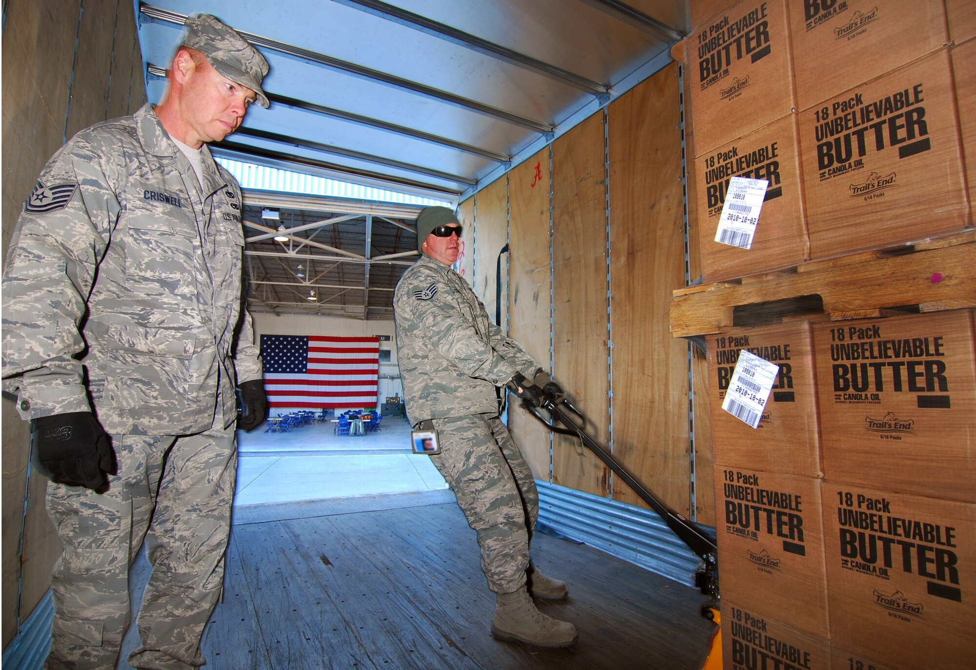 Truckload of Treats > Dobbins Air Reserve Base > Article Display