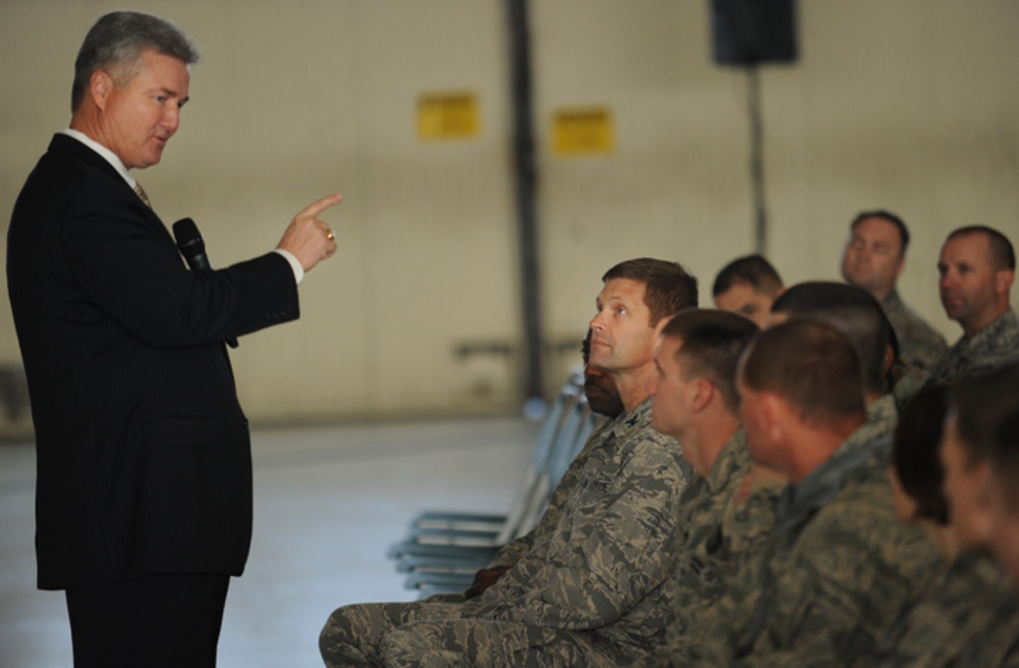 MOODY AIR FORCE BASE, Ga. -- Retired Chief Master Sgt. of the Air Force Gerald Murray discusses a number of topics during a chief's call at the 41st Helicopter Maintenance Unit hangar Dec. 2. There were many in attendance for the speech given by Chief Murray including Col. Gary Henderson, 23rd Wing commander.  (U.S. Air Force photo/Airman 1st Class Douglas Ellis)(RELEASED)