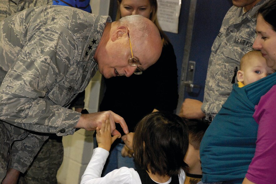 Lt. Gen. Loren M. Reno, Air Force A4/7, talks with Staff Sgt. Charles Remele’s, 90th Maintenance Operations Squadron, family Nov. 23 as part of his visit to F. E. Warren during the Thanksgiving holiday. (U.S. Air Force photo by Staff Sgt. Mike Tryon)
