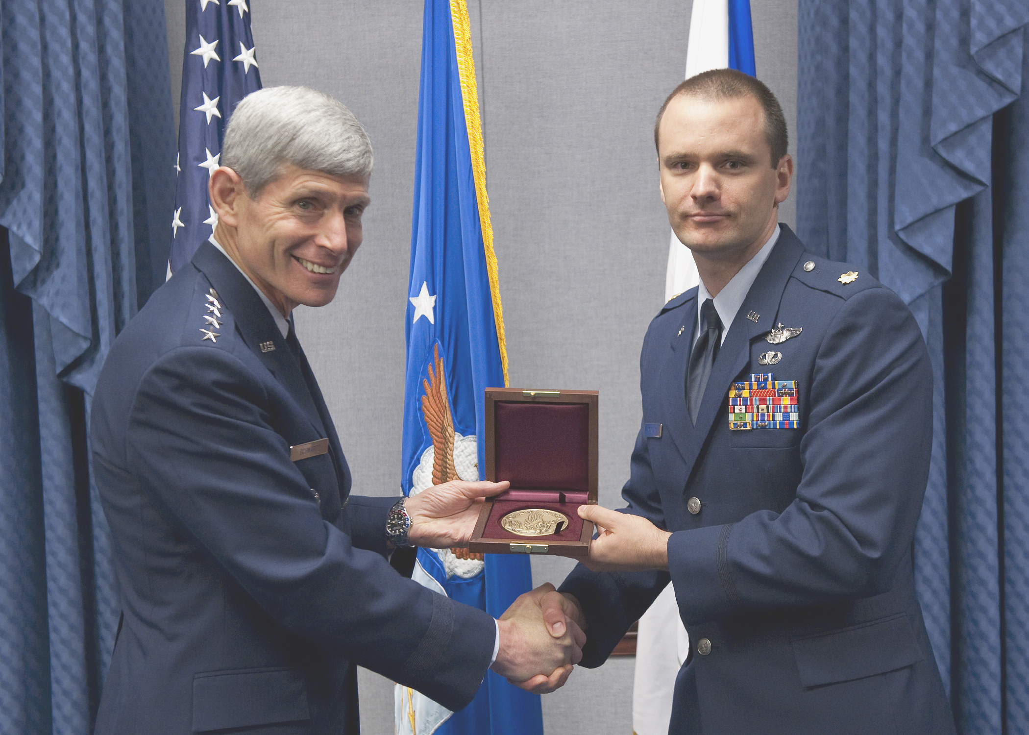 アメリカ軍　Award of Excellence チャレンジ Global Strike Command wins CE Readiness Challenge X > Air Force