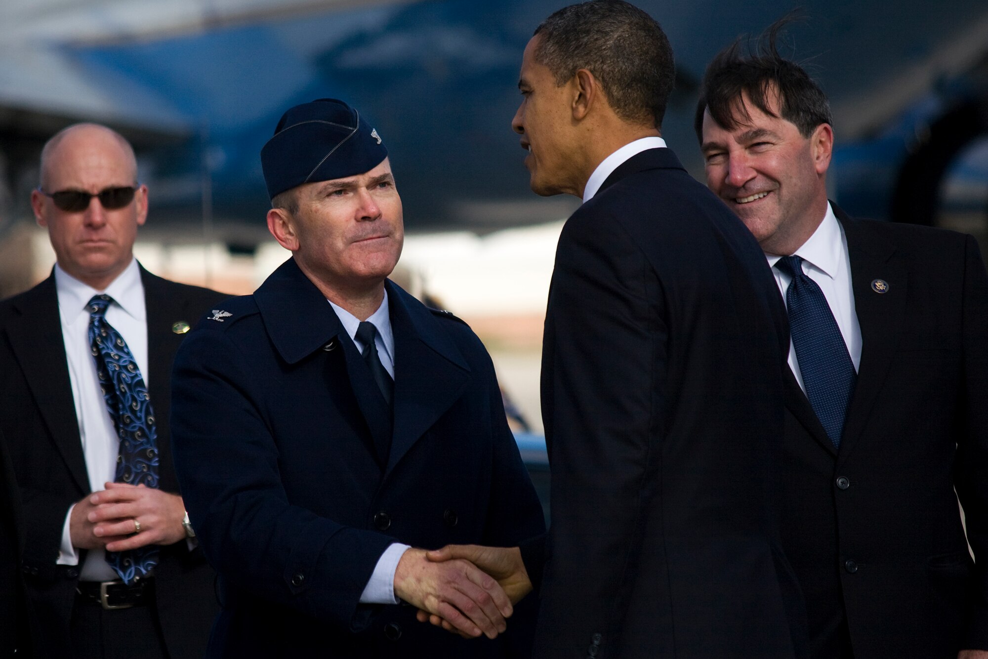 GRISSOM AIR RESERVE BASE, Ind. -- President Barack Obama talks with Col. William T. "Tim" Cahoon, 434th Air Refueling Wing commander, after arriving at Grissom Nov. 23. (U.S. Air Force photo/Tech. Sgt. Mark R. W. Orders-Woempner)