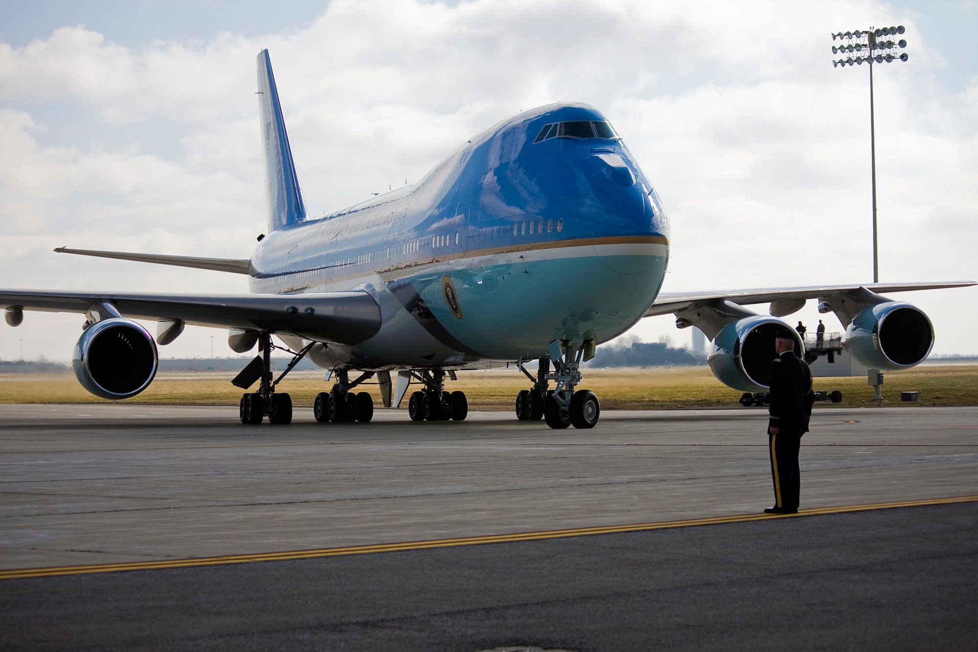 GRISSOM AIR RESERVE BASE, Ind. -- Air Force One taxis to its parking spot at Grissom Nov. 23. (U.S. Air Force photo/Tech. Sgt. Mark R. W. Orders-Woempner)