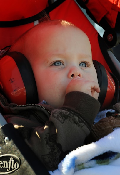 MOODY AIR FORCE BASE, Ga. -- Maxwell awaits the return of his father Capt. Matthew Shelly, 75th Fighter Squadron A-10C Thunderbolt II pilot, from his deployment Dec. 9. Captain Shelly and three other A-10 pilots arrived safely from their deployment to Afghanistan. (U.S. Air Force photo/Airman 1st Class Douglas Ellis)(RELEASED)
