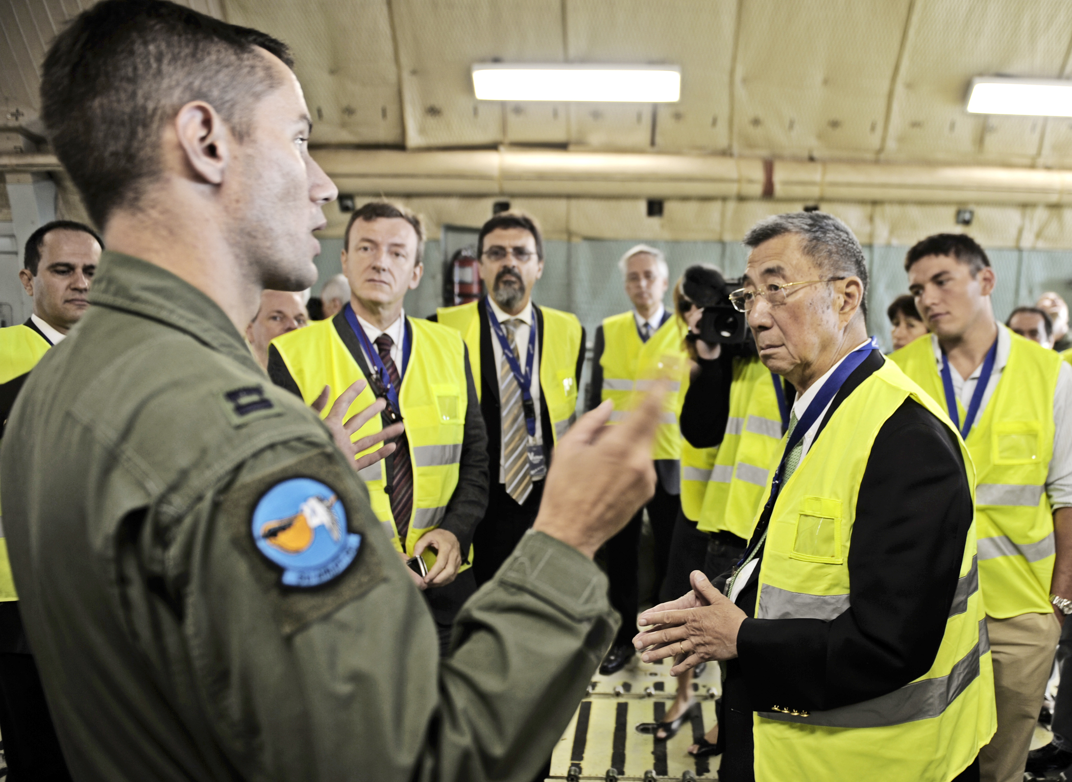 Nobel Prize winner visits, thanks AMC > Air Force > Article Display
