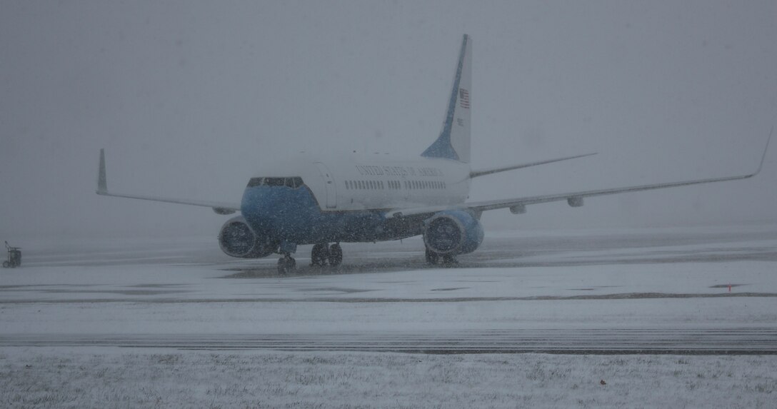 Scott Air Force Base, Ill.-Flying operations at the 932nd Airlift Wing were reduced due to a blustery winter storm that roared across  the Midwest during the December unit drill.  Road conditions on base were difficult due to blowing snow, high winds and poor visibility.  The 932nd AW flies the C-40C and C-9C aircraft. The unit's mission is to provide safe, world-wide, first-class  airlift for our nation's  leaders.  (U.S. Air Force photo/Tech. Sgt. Dan Oliver)