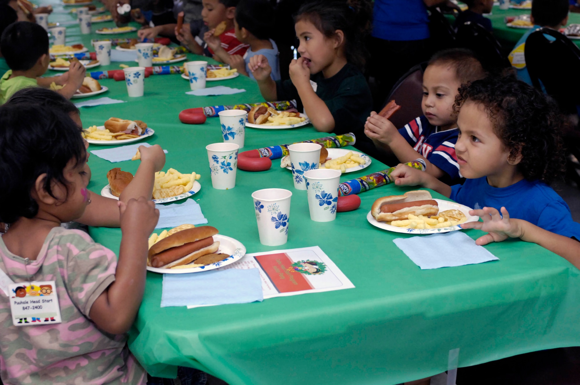 Base hosts holiday party for underprivileged children > 15th Wing