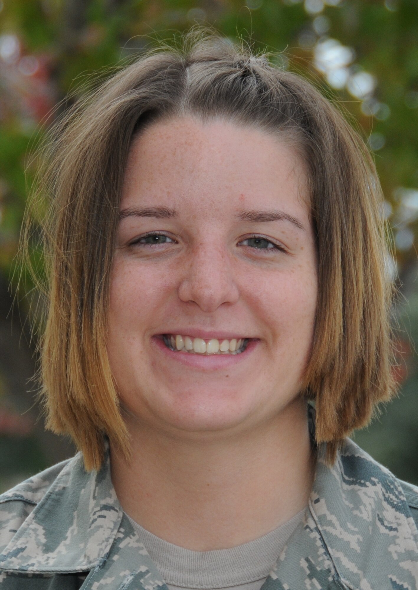Airman 1st Class Amanda Daab graduated Dec. 8 from the personnel apprentice
course in the 335thTraining Squadron with perfect scores.  Airman Daab, from O’Fallon, Ill., is assigned to the Illinois National Guard’s 126th Mission Support Flight, Scott Air Force Base, Ill.  (U.S. Air Force photo by Kemberly Groue)