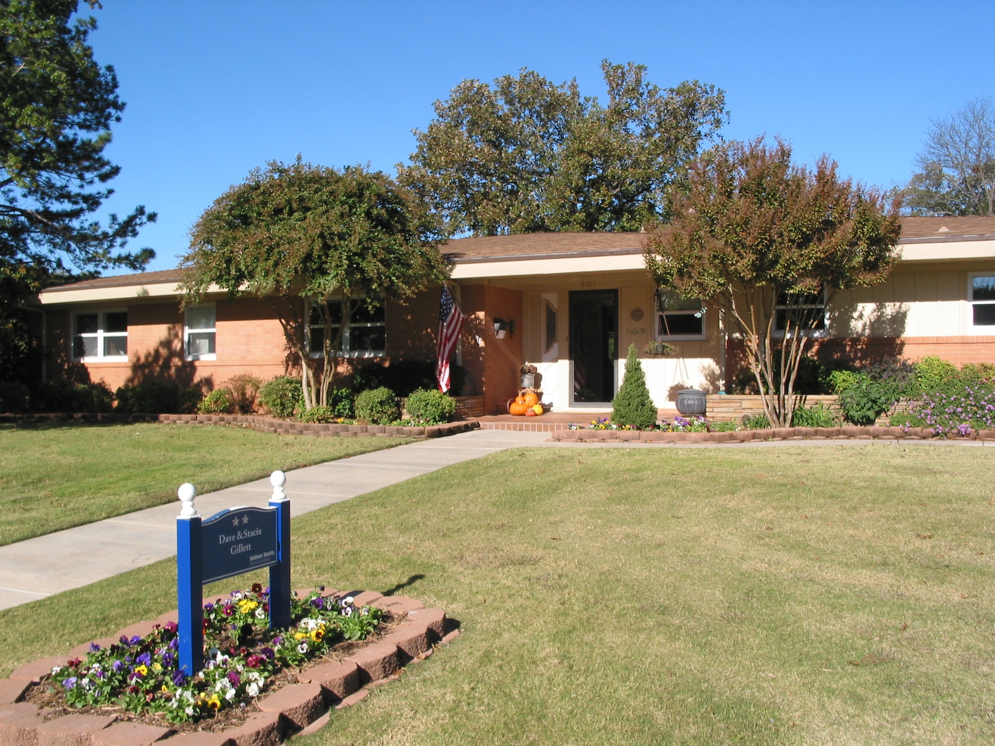 The Oklahoma City Air Logistics Center commander’s current residence on Tinker. (Air Force photo)