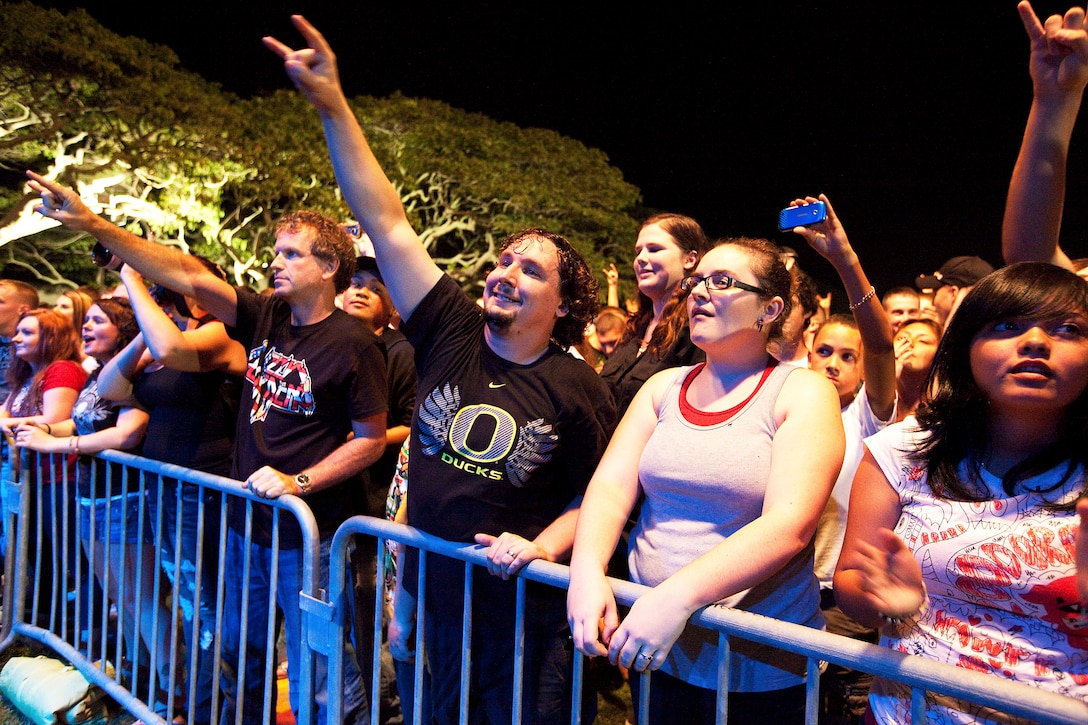 Fans experience the jarring screams, face-melting guitar riffs and bowel-shaking bass of Wind-up Records rock band Seether during a concert on Marine Corps Base Hawaii, Dec. 17, 2010. “There’s nothing like a bunch of fired-up Marines,” said Shaun Morgan, Seether’s frontman. “What you guys do is a selfless service, so the least we can do is come out here and honor you.” At the end of the free concert, sponsored by the United Service Organizations, Morgan gave a “shout-out” to Marines and sailors from 3rd Battalion, 3rd Marine Regiment, who recently returned from a seven-month deployment to Afghanistan in support of Operation Enduring Freedom. “Welcome back, guys,” he said.