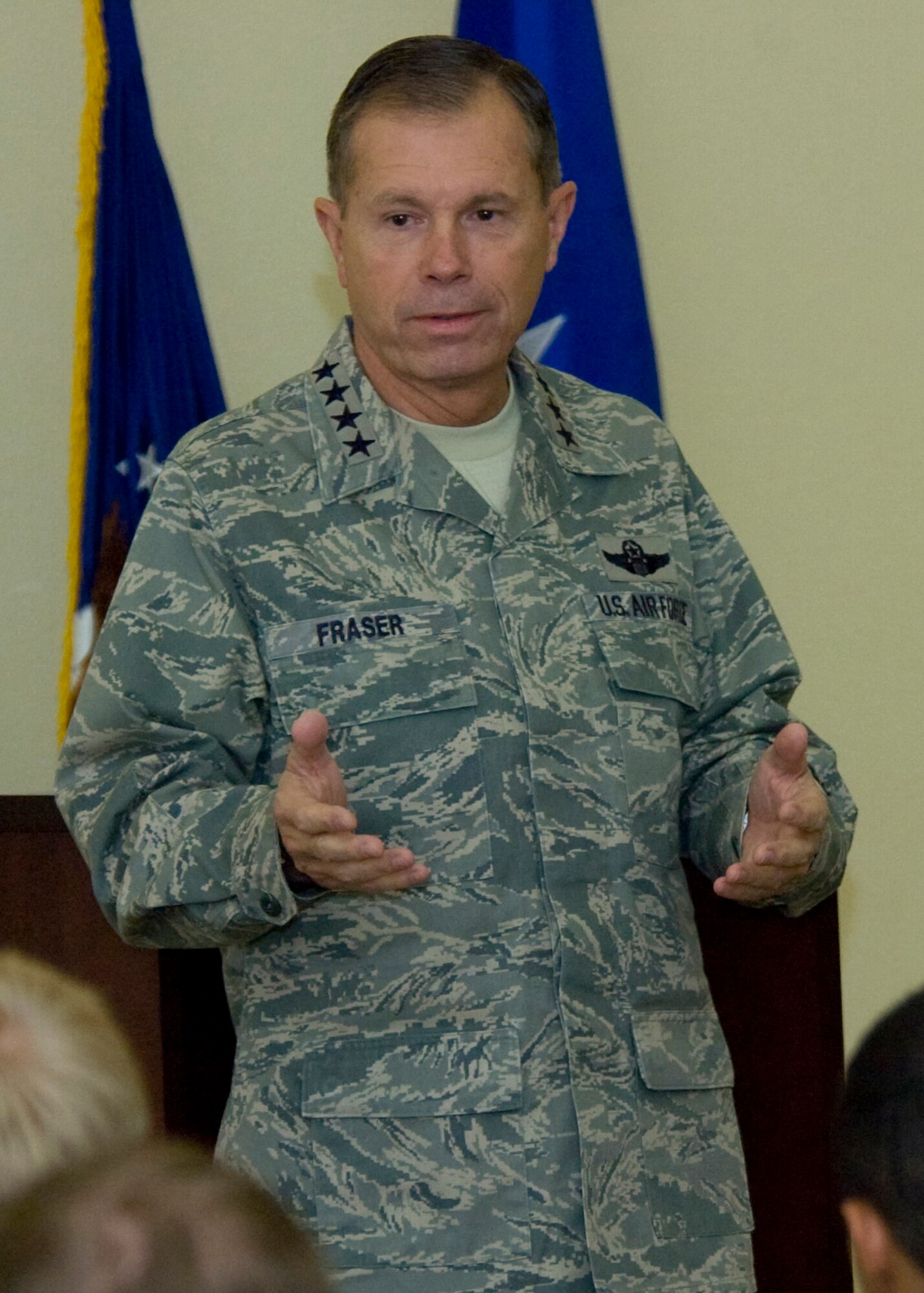 FORT BLISS, Texas -- Gen. William M. Fraser III, commander of Air Combat Command, speaks to Airmen at 7th Air Support Operations Squadron's headquarters building on East Fort Bliss, Dec. 7. General Fraser has commanded ACC since September 2009. (U.S. Army photo/David Poe)