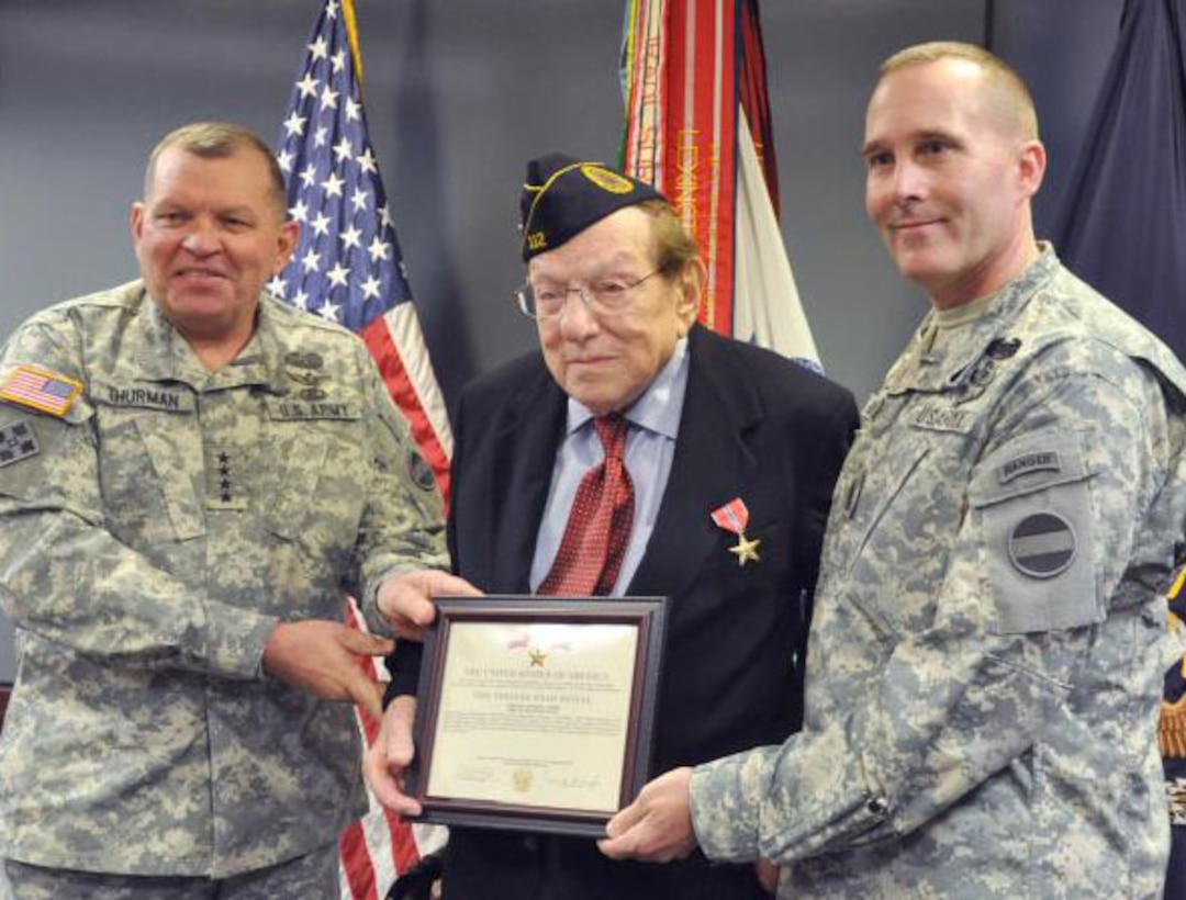Army Gen. James D. Thurman, left, commander of U.S. Army Forces Command