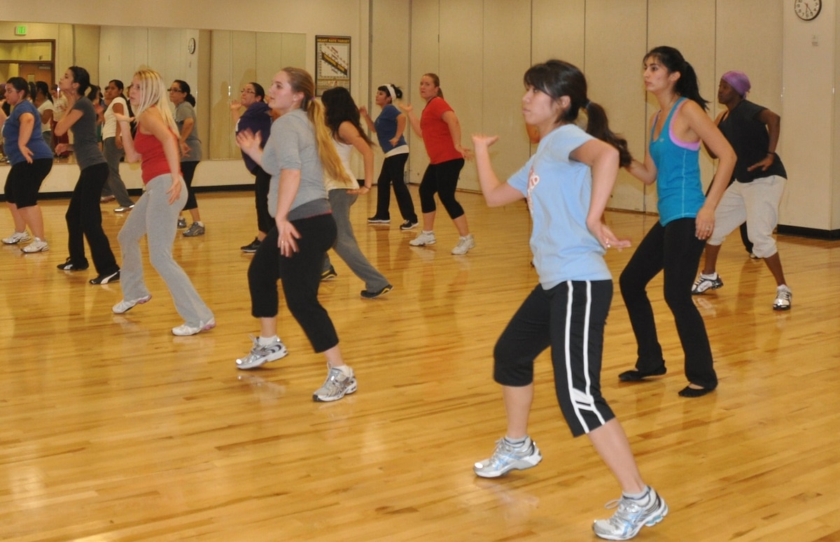 Zumba best sale basic fit