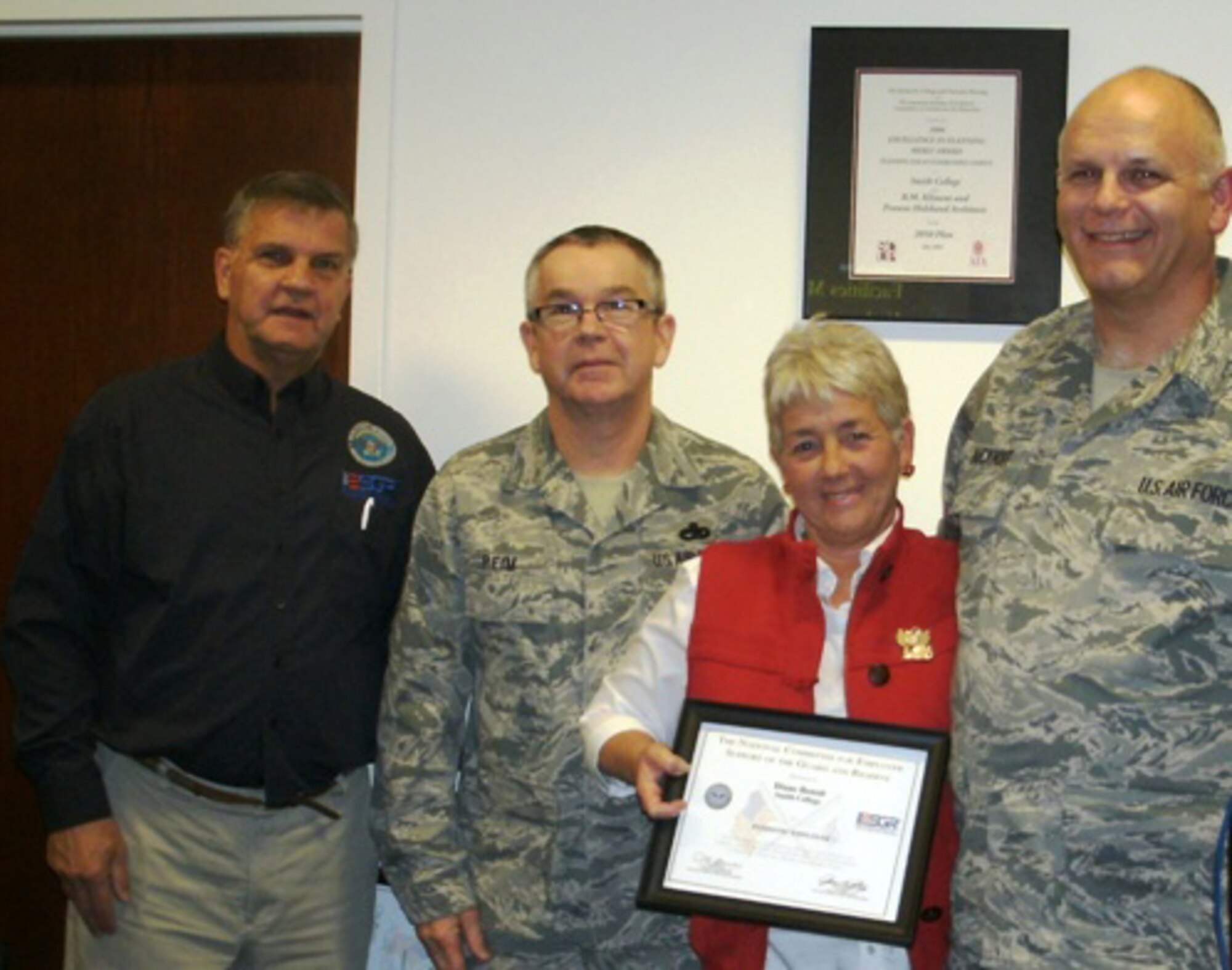 Massachusetts Employer Support of the Guard and Reserve members presented an employer at Smith College with a Patriot Award in December. The employer was nominated by a college employee who also serves as a Reservist.