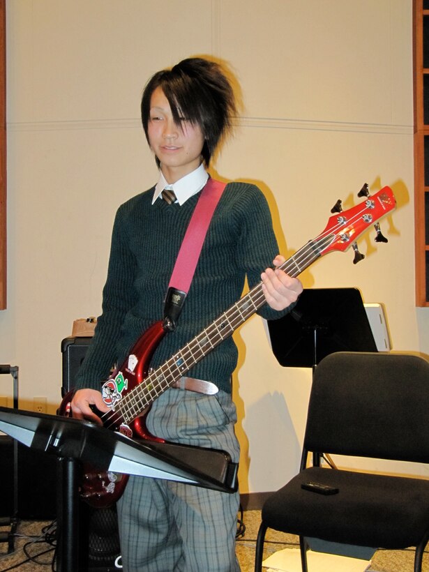 Fussa High School students come to the PACAF Band of the Pacific – Asia band hall at Yokota AB, Japan for a clinic, and a rehearsal.  The students rehearsed with “Final Approach” for their joint concert in Fussa on January 31, 2010.