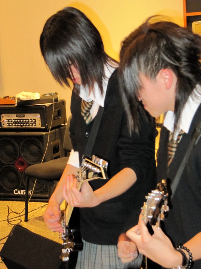 Fussa High School students come to the PACAF Band of the Pacific – Asia band hall at Yokota AB, Japan for a clinic, and a rehearsal.  The students rehearsed with “Final Approach” for their joint concert in Fussa on January 31, 2010.