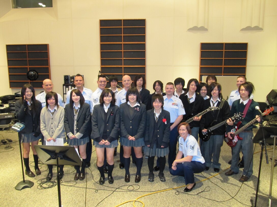 Fussa High School students come to the PACAF Band of the Pacific – Asia band hall at Yokota AB, Japan for a clinic, and a rehearsal.  The students rehearsed with “Final Approach” for their joint concert in Fussa on January 31, 2010.