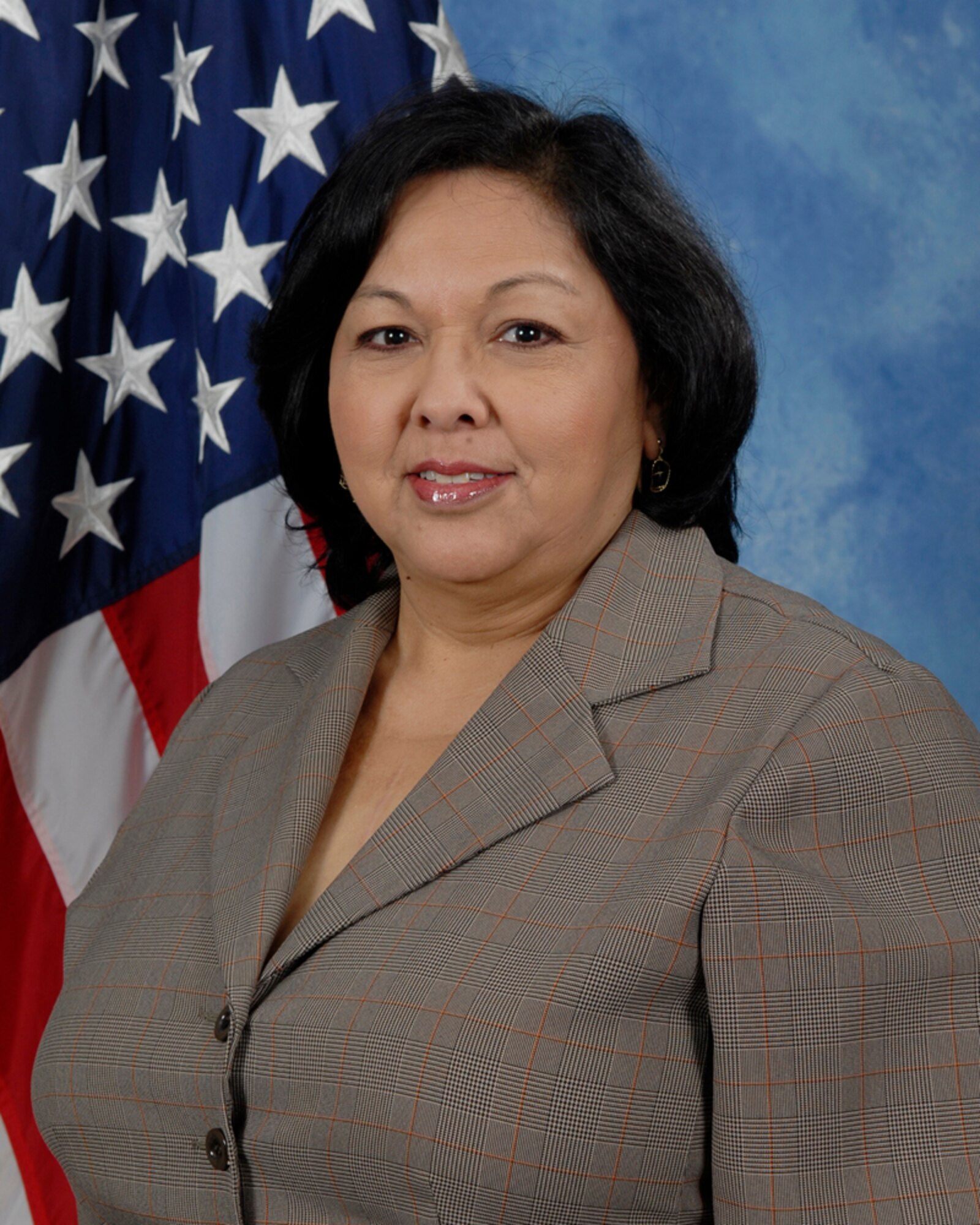 Janie Reyes, 17th Training Support Squadron is the 2009 Civilian Category I of the Year for the 17th Training Wing, Goodfellow AFB, Texas. The annual awards program recognizes both civilians and members in 16 categories of the Air Force, Army, Navy and Marines who are assigned to the wing, for their significant contributions to the 17 TRW, the community and mission. (U.S. Air Force photo/ Lou Czarnecki)