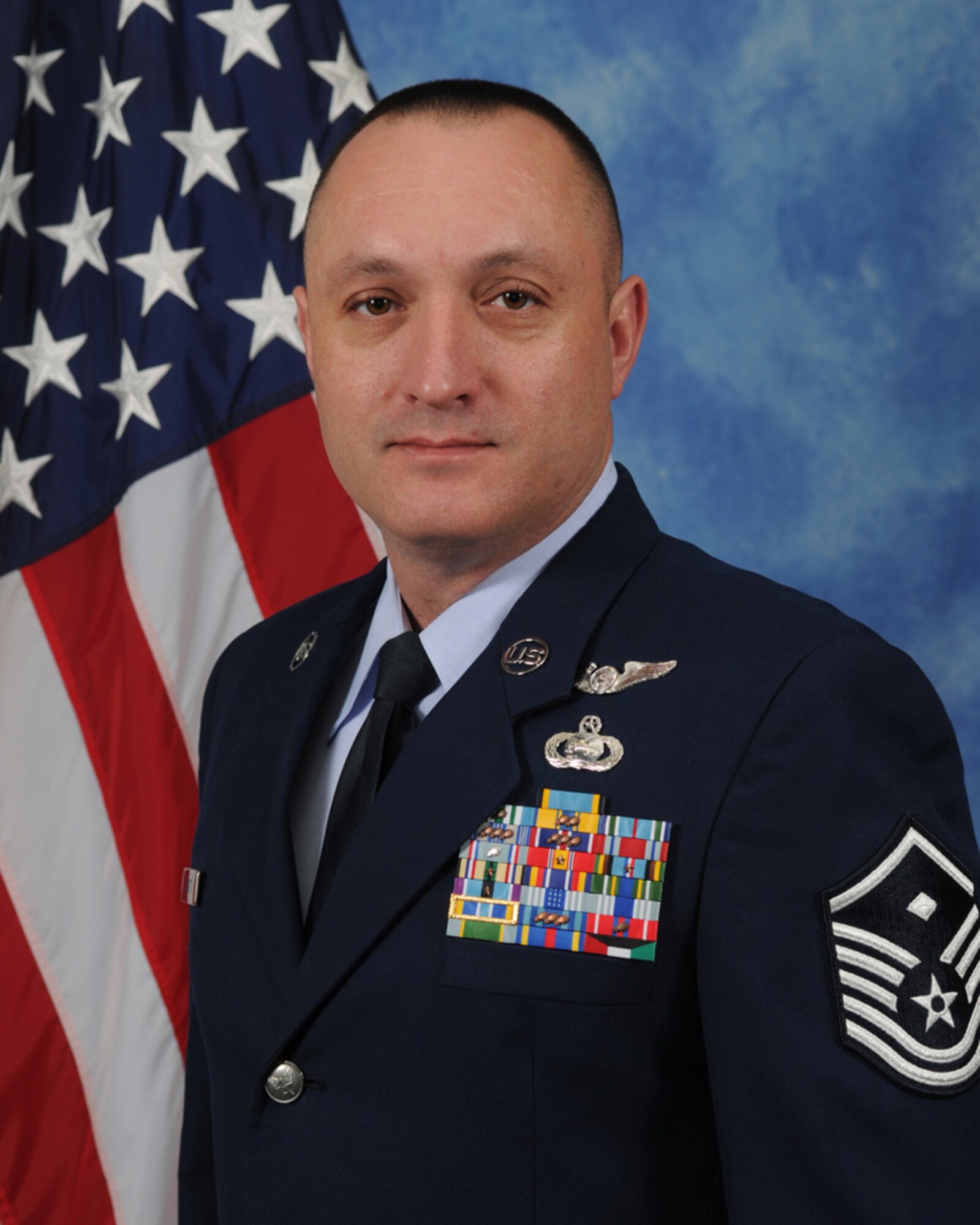 Master Sgt. Jeffery Baxter, 17th Force Support Squadron is the 2009 First Sergeant of the year at 17th Training Wing, Goodfellow AFB, Texas. The annual awards program recognizes both civilians and members in 16 categories of the Air Force, Army, Navy and Marines who are assigned to the wing, for their significant contributions to the 17 TRW, the community and mission. (U.S. Air Force photo/ Lou Czarnecki)