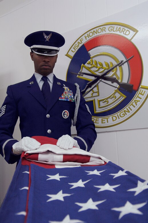 U.S. Air Force Honor Guard from Joint Base Charleston post the