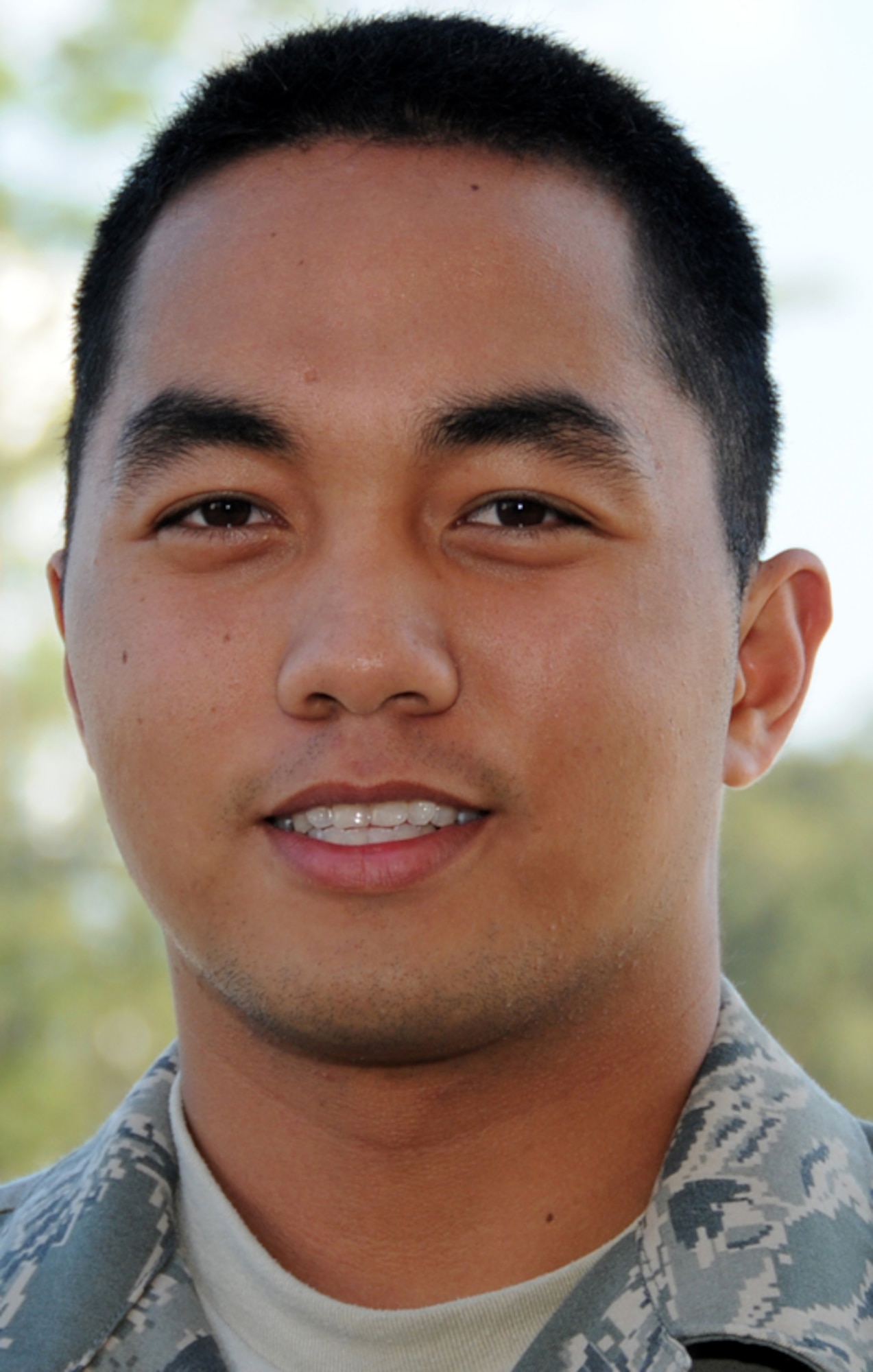 Airman Basic Lester Josol graduated Jan. 27 from the electronic principles course in the 332nd Training Squadron with perfect scores.  Airman Josol, from Kailua Kona, Hawaii,  continues his training in the communication/navigation/mission systems apprentice school at Sheppard Air Force Base, Texas.  (U.S. Air Force photo by Kemberly Groue)
