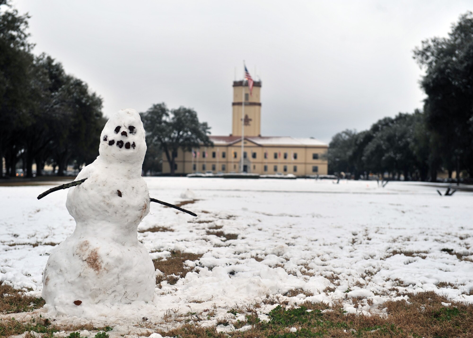 BARKSDALE AFB, LA--Two and a half inches of snowfall covered Barksdale AFB and surrounding areas between Feb. 11 and 12. The last time Barksdale saw a significant amout of snowfall was February of 2004. (U.S. Air Force photo by Staff Sgt Trina R. Jeanjacques)