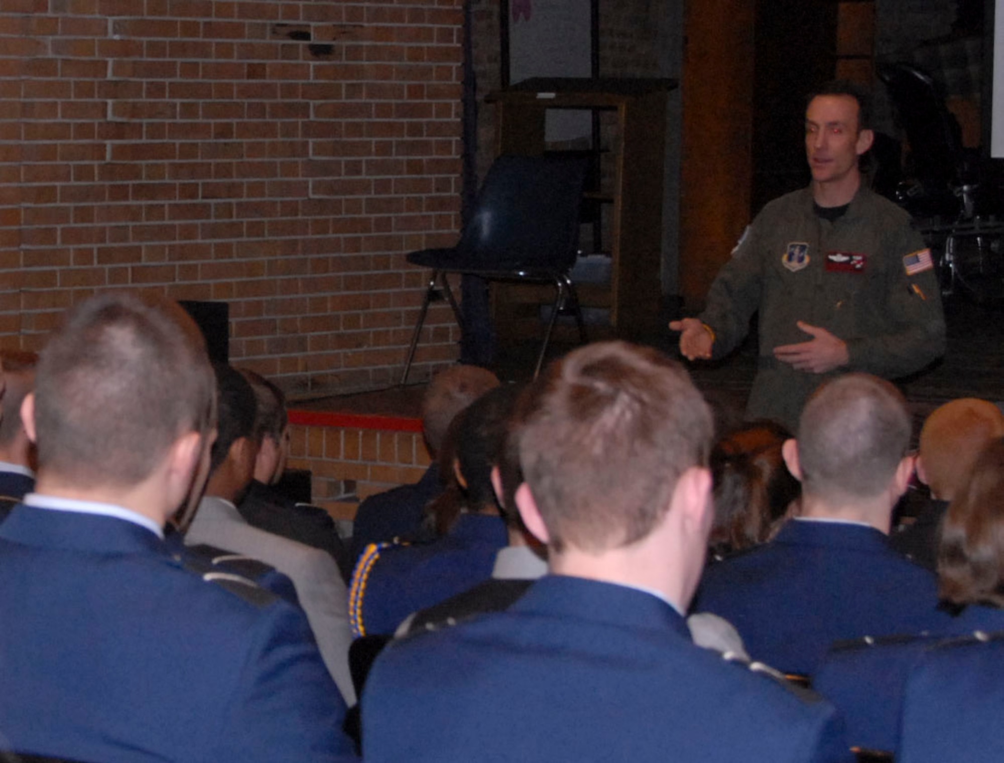 Lt Col Frank Alvarez, 128 ARW, KC-135 Instructor Pilot, offers insight and inspiration to Marquette University AFROTC cadets who are working toward a career in the Air Force.